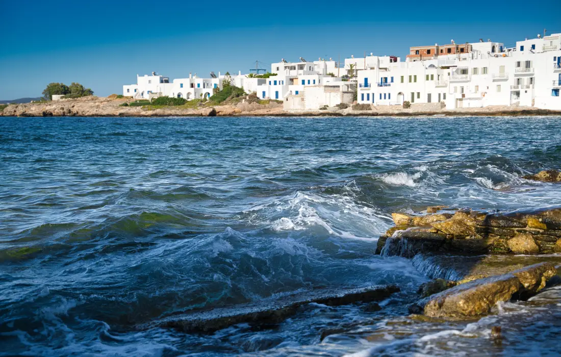 10 причини да посетите остров Парос в Гърция