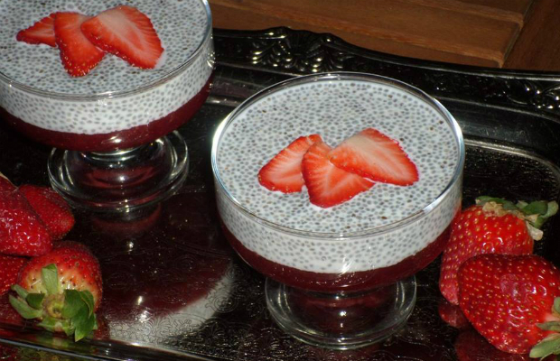 10 уникални десерта с пресни ягоди