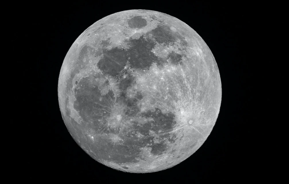 10 любопитни факта за Луната