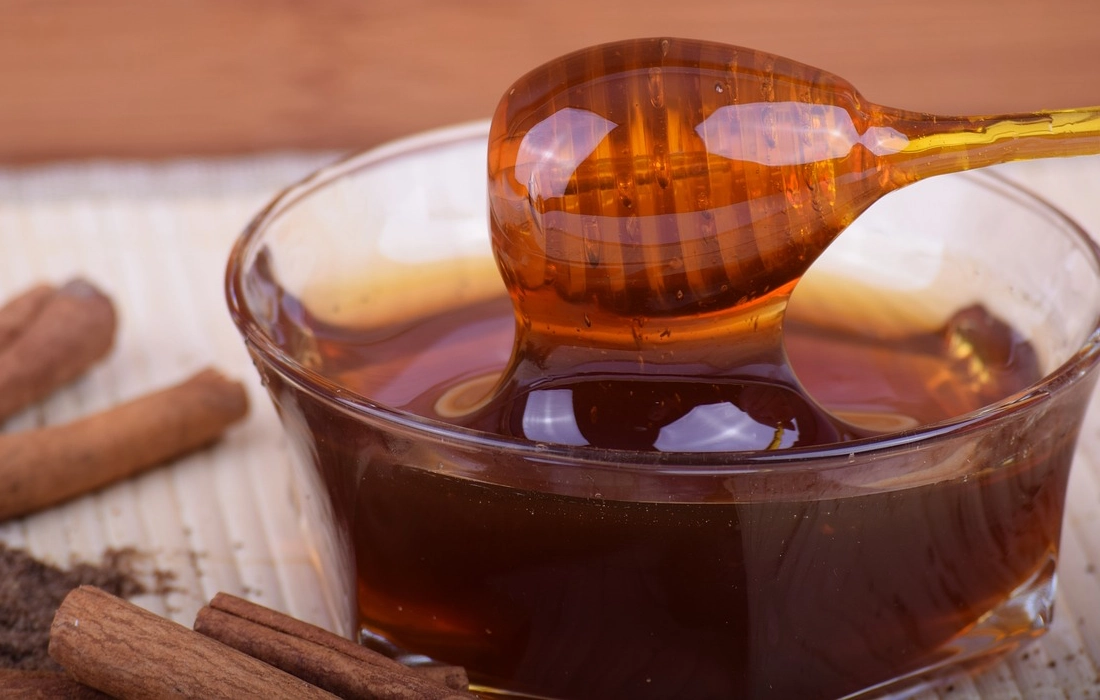 10 начина, с които медът ни помага да сме по-красиви