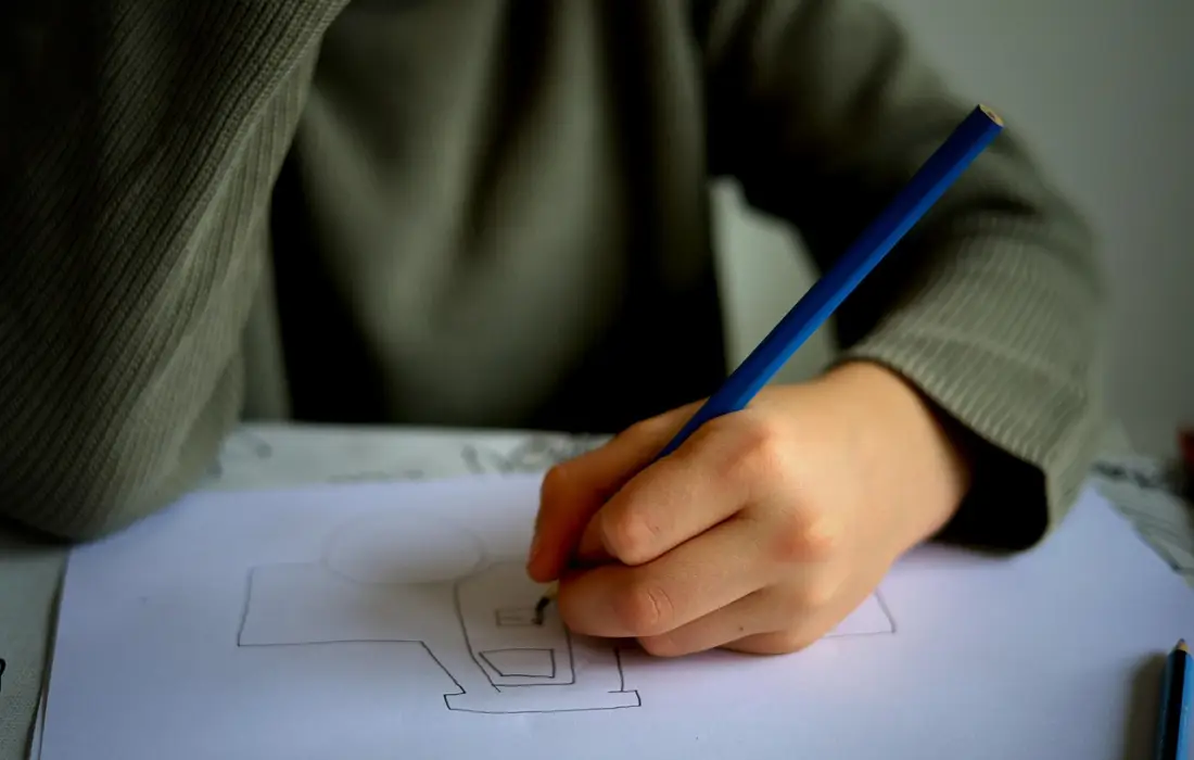 10 изречения = история: Петърчо и Настрадинчо (микроразказ)