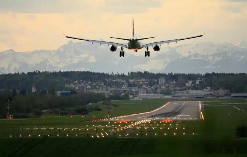 10 от най-спиращите дъха самолетни писти по света