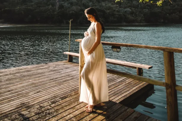 10 правила според българските традиции, спазвани в миналото от родилката и семейството ѝ