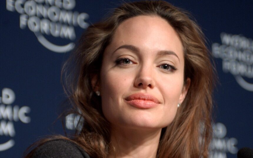 10 любопитни факта за Анджелина Джоли