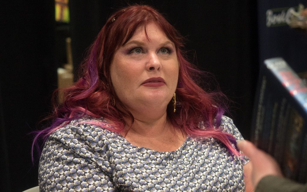  10 създатели и историите зад техните псевдоними 