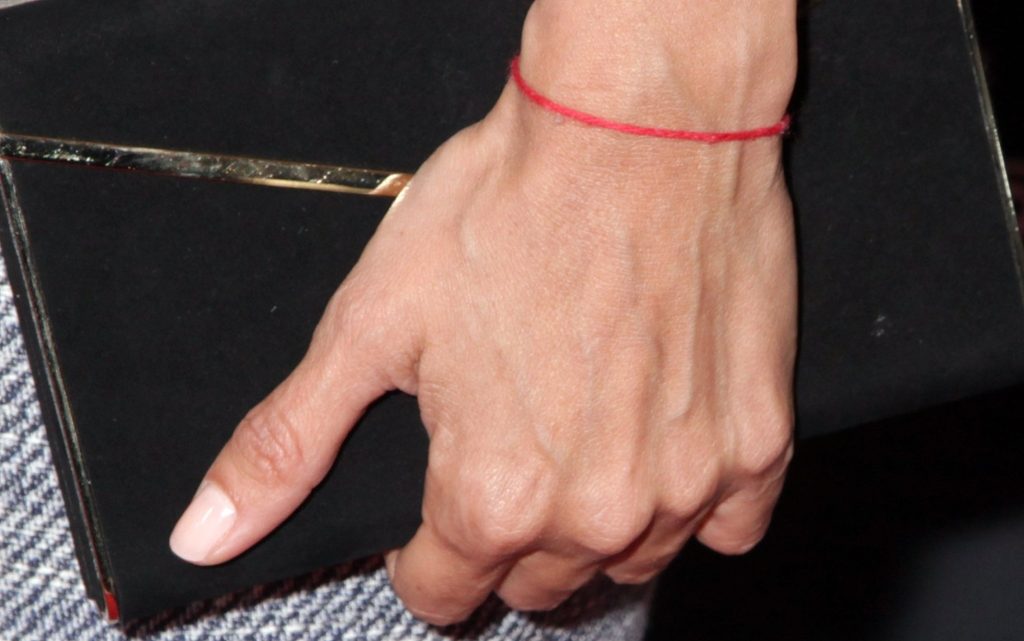  10 обстоятелството за връзването на червен конец, които не знаете 