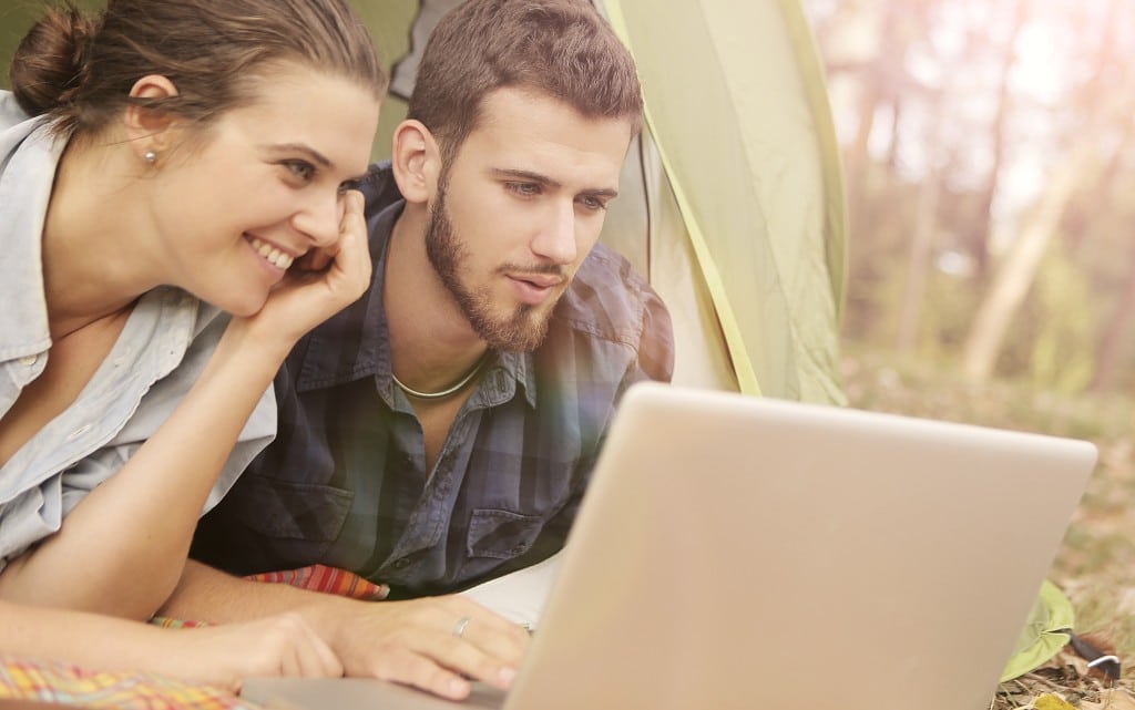  10 признака, че той ви харесва съгласно езика на тялото 