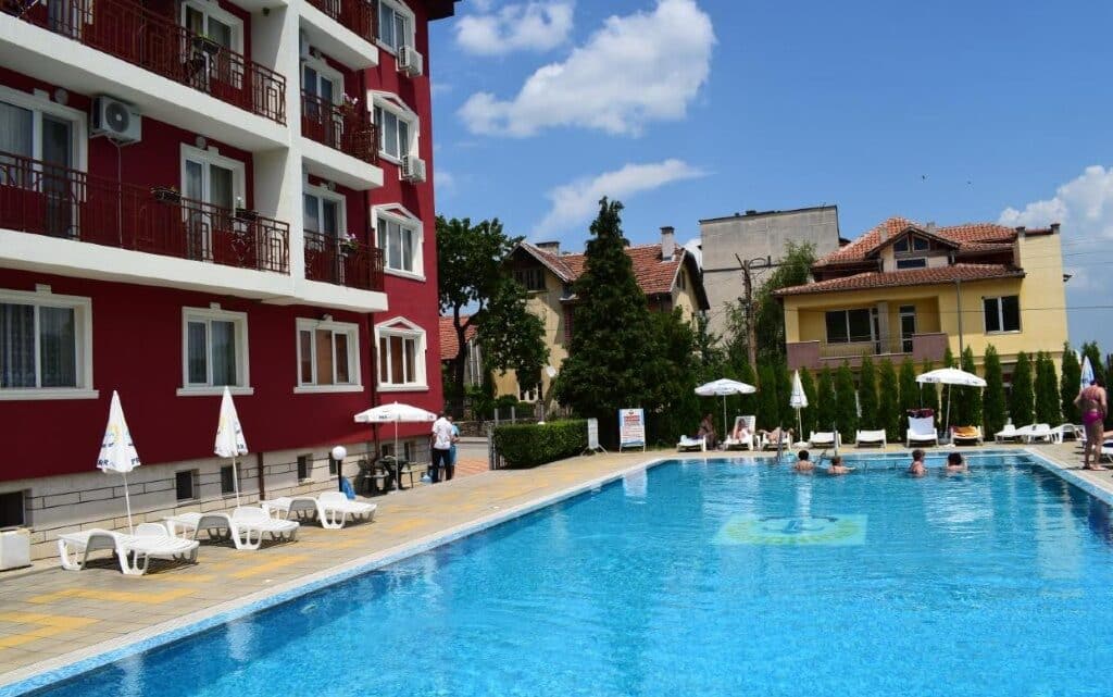  10 балнеохотела по Национален осигурителен институт, които имат и свободен банкет 