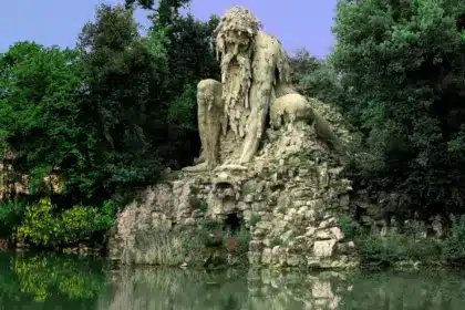 10 от най-невероятните скулптури в света