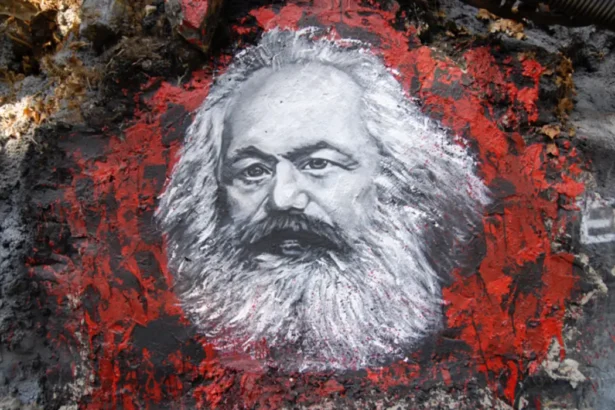 10 велики фрази на Карл Маркс