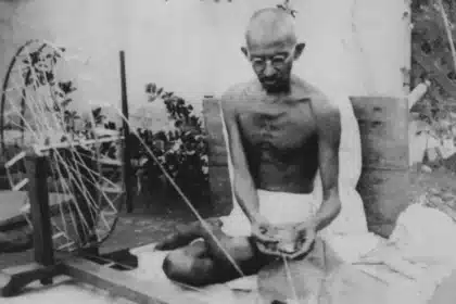 10 вдъхновяващи цитата от Махатма Ганди