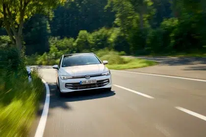 10 хибридни автомобила, които променят правилата през 2026 г.