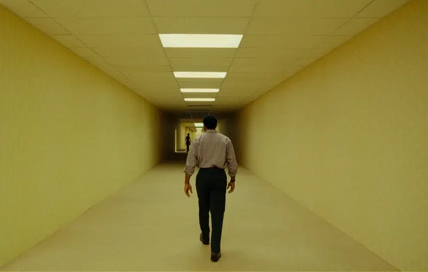 10 причини филмът "Backrooms" да е хорърът на лятото